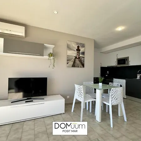 Domuum Holidays - Posit Mar *